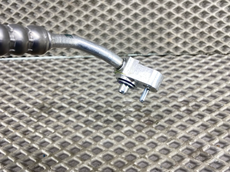 Трубка кондиционера Land Rover Range Rover Sport (L461, 2024г.)