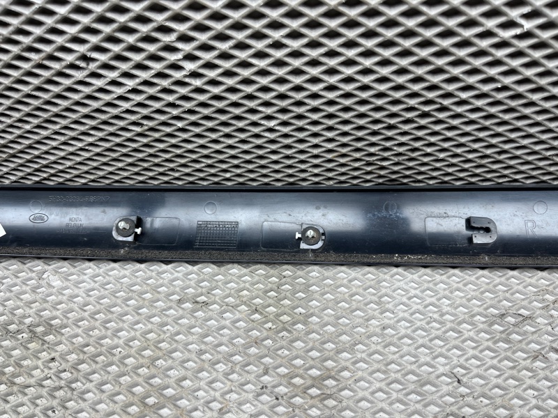 Накладка стойки лобового стекла Land Rover Range Rover Sport (L320, 2012г.)