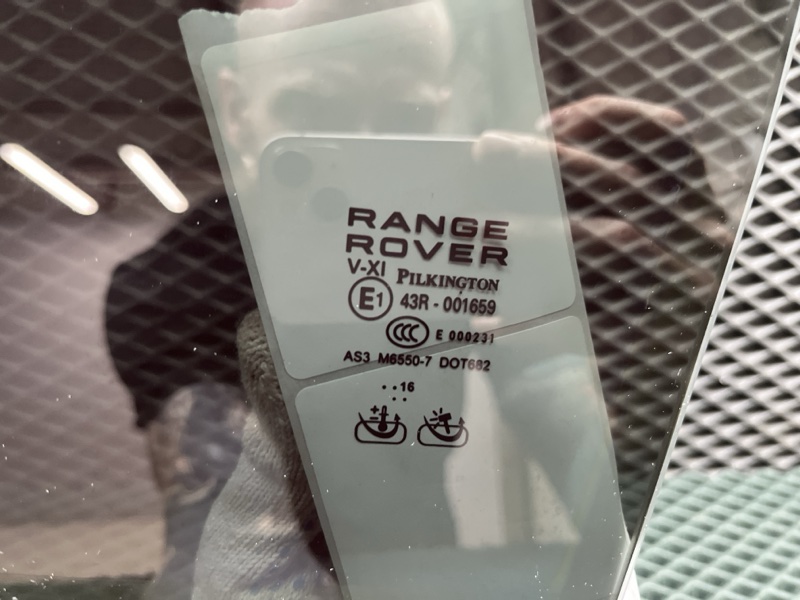 Стекло двери Land Rover Range Rover (L405, 2016г.)
