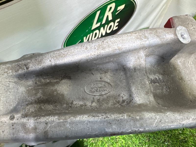Кулак Land Rover Range Rover Sport (L461, 2023г.)