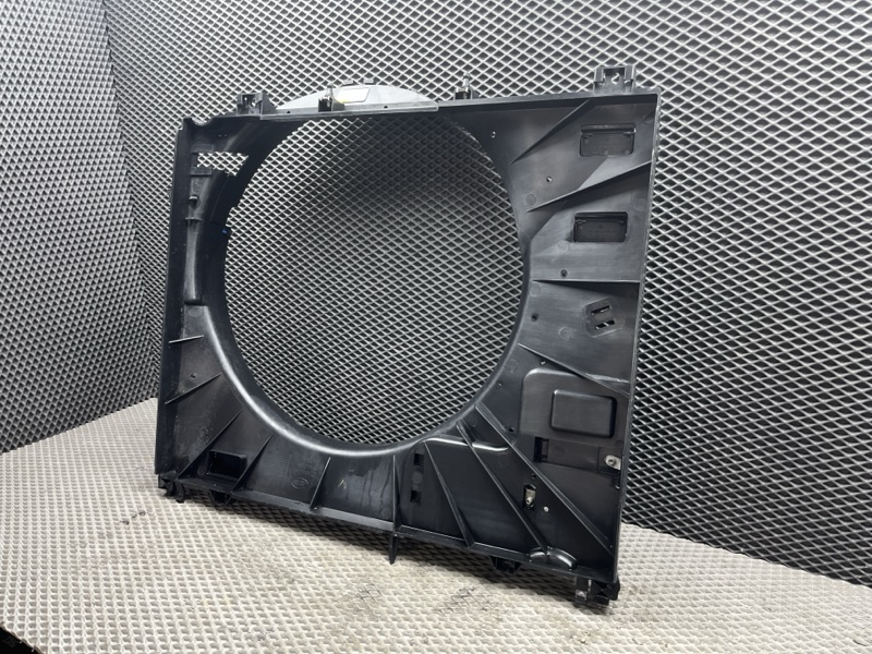 Дефлектор радиатора Land Rover Range Rover (L405, 2016г.)