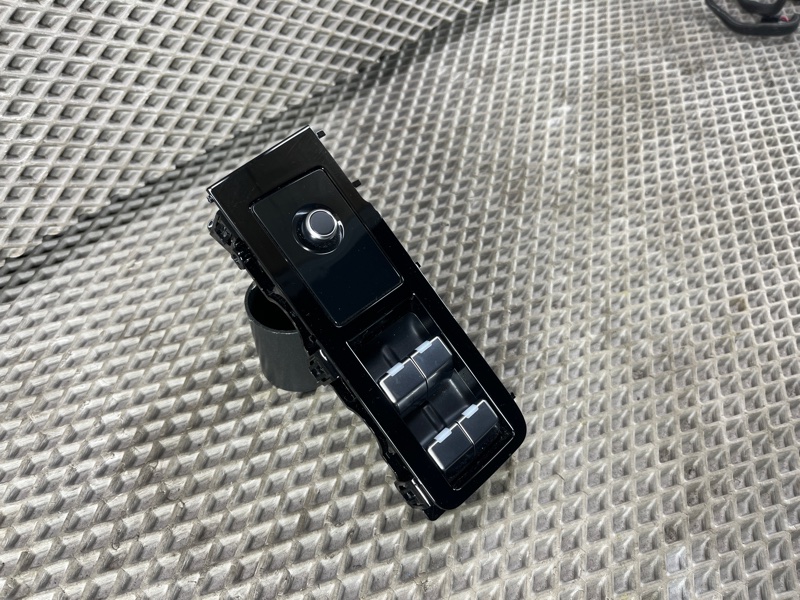 Блок управления стеклоподъемниками Land Rover Range Rover Sport (L461, 2024г.)