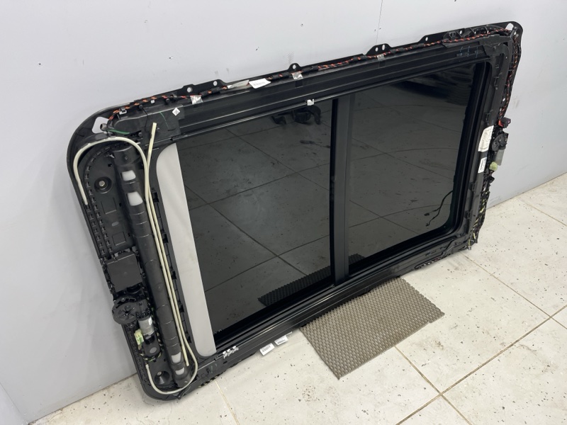 Стекло панорамной крыши Volkswagen Tiguan (MBQ, 2023г.)
