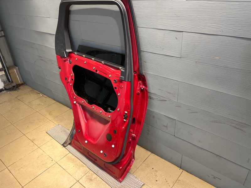 Дверь Land Rover Discovery Sport (L550, 2020г.)
