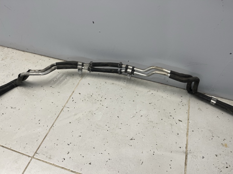 Патрубок отопителя (печки) Land Rover Range Rover (L405, 2016г.)
