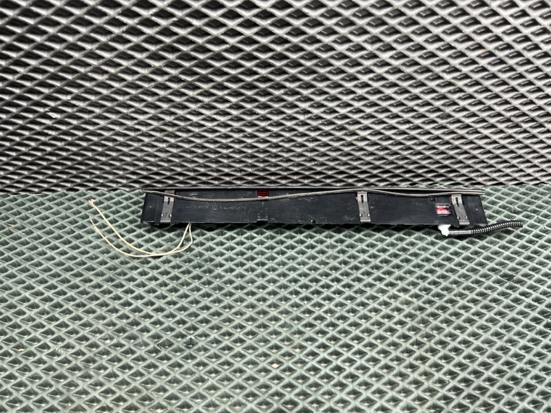 Стоп-сигнал дополнительный Volkswagen Tiguan (MK2, 2018г.)