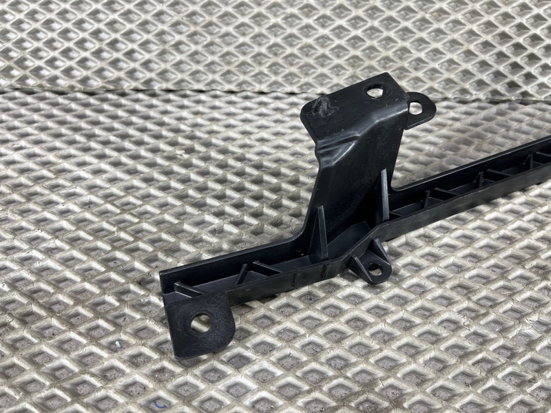 Кронштейн (крепление) Land Rover Range Rover Sport (L461, 2024г.)
