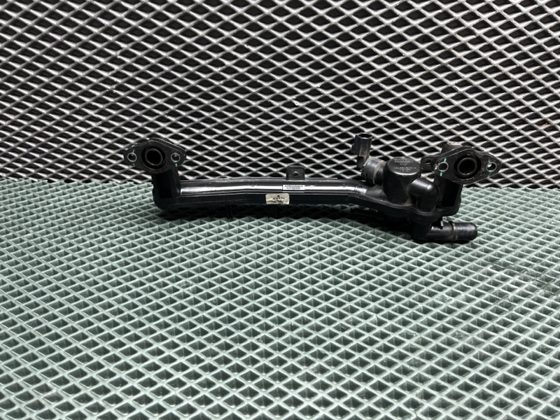 Патрубок системы охлаждения Land Rover Range Rover (L405, 2016г.)