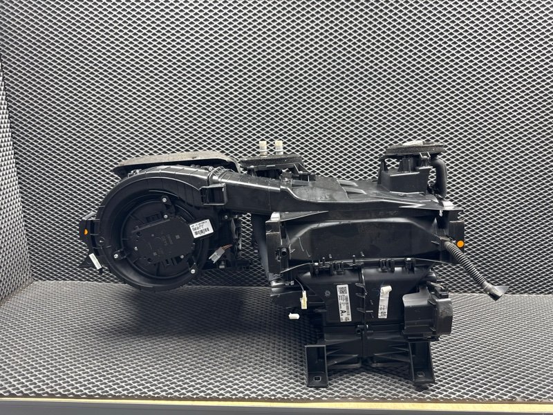 Отопитель в сборе (печка) Land Rover Range Rover Sport (L494, 2020г.)