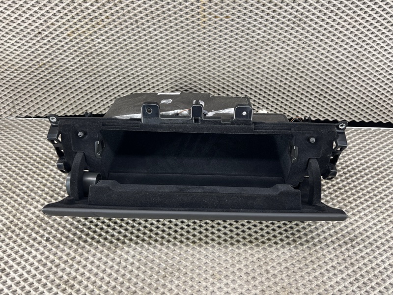 Бардачок Land Rover Range Rover Sport (L461, 2024г.)