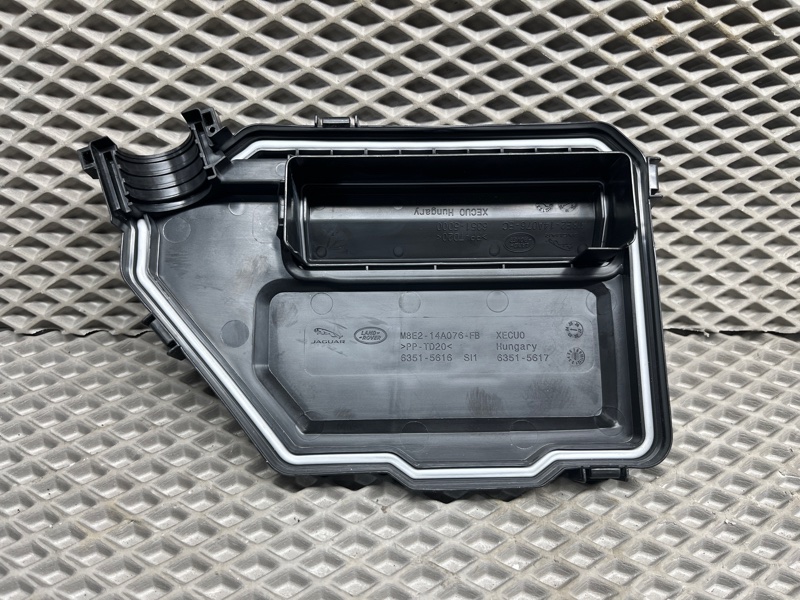 Блок предохранителей Land Rover Range Rover Sport (L461, 2024г.)
