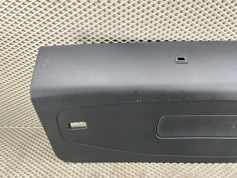 Обшивка двери багажника Land Rover Range Rover Sport (L461, 2024г.)