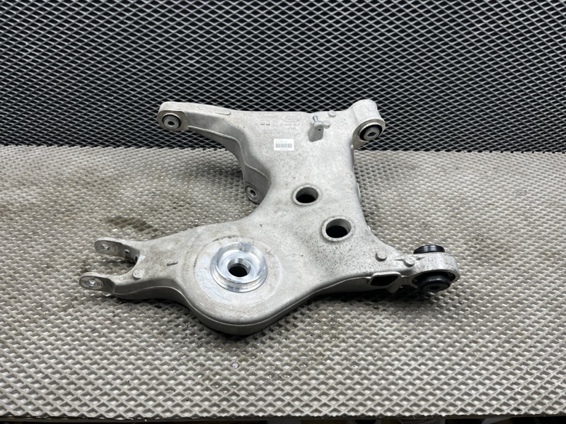 Рычаг нижний Land Rover Range Rover Sport (L494, 2020г.)