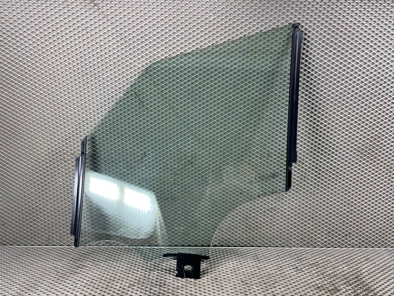 Стекло двери Land Rover Range Rover Sport (L461, 2024г.)