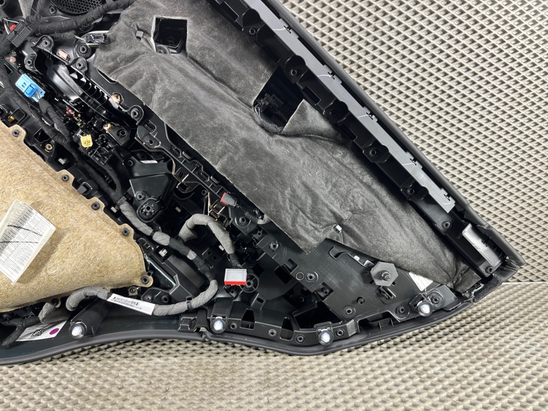 Обшивка двери Land Rover Range Rover Sport (L461, 2024г.)