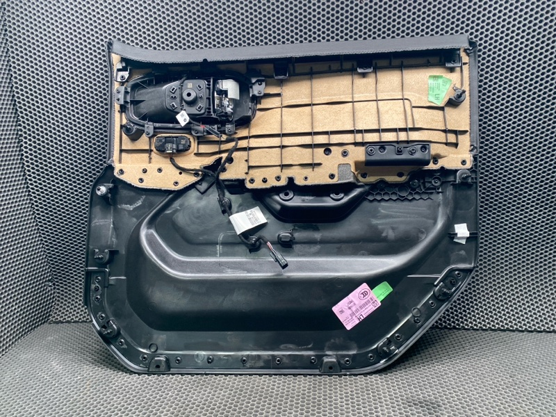 Обивка двери Jeep Wrangler (JL, 2025г.)