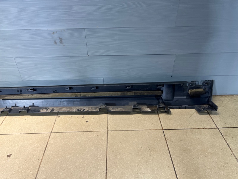 Накладка на порог Land Rover Defender (L663, 2020г.)