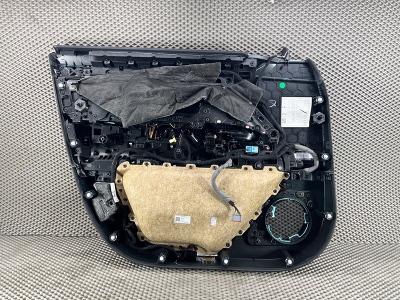 Обшивка двери Land Rover Range Rover Sport (L461, 2024г.)