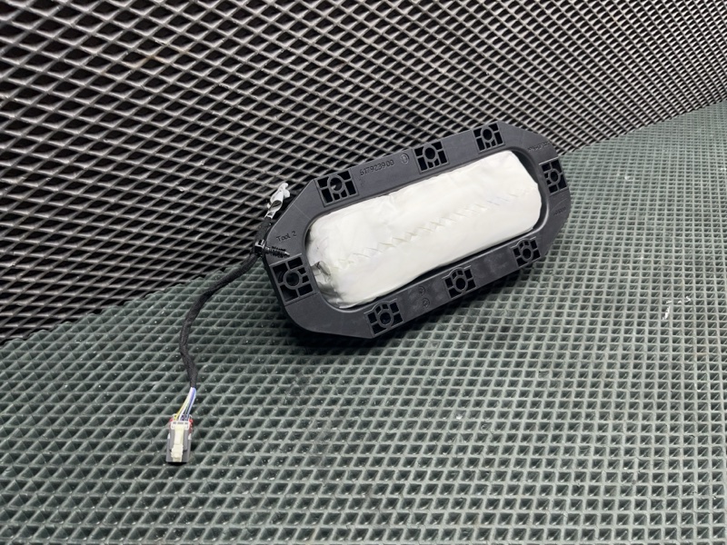 Подушка безопасности пассажира Land Rover Range Rover Sport (L494, 2021г.)