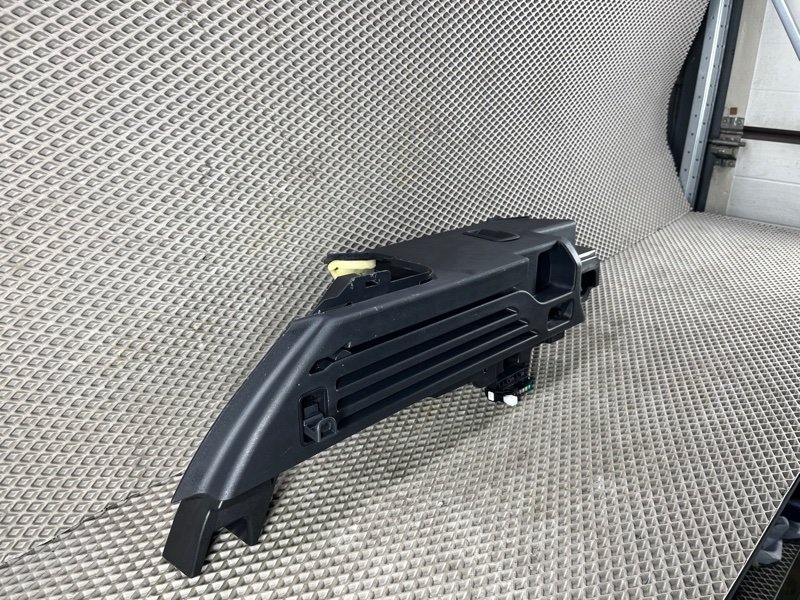 Обшивка багажника Land Rover Range Rover Sport (L461, 2024г.)