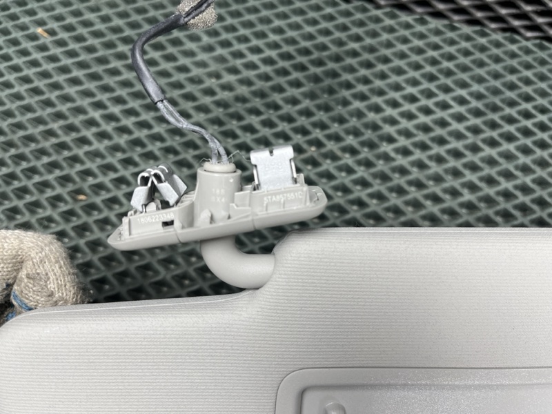 Козырек солнцезащитный Volkswagen Tiguan (MK2, 2018г.)