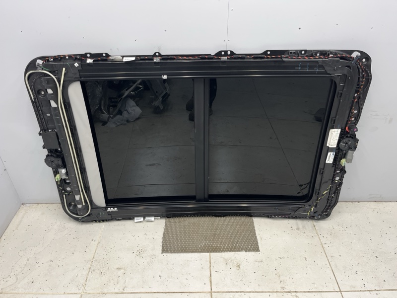 Стекло панорамной крыши Volkswagen Tiguan (MBQ, 2023г.)