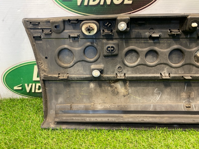 Молдинг двери Land Rover Range Rover (L405, 2016г.)