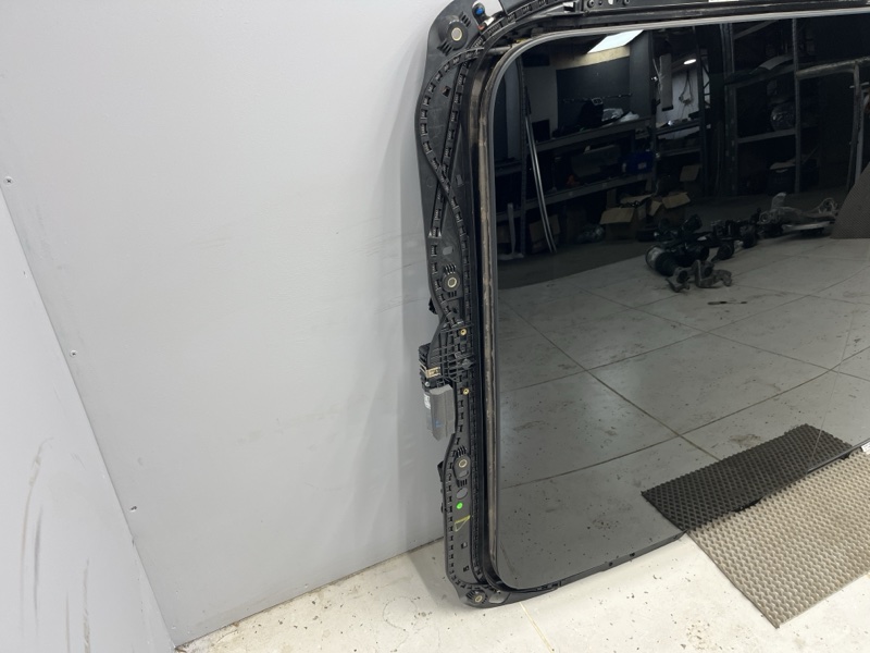 Стекло панорамной крыши Volkswagen Tiguan (MBQ, 2023г.)