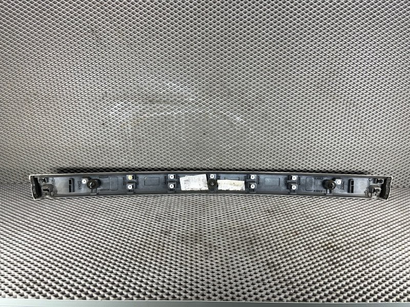 Накладка крышки багажника Land Rover Range Rover Sport (L320, 2011г.)