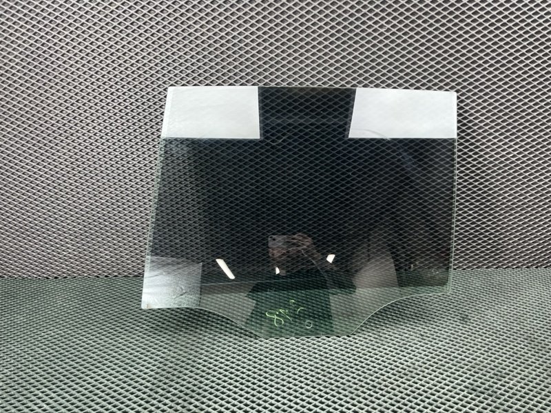 Стекло двери Volkswagen Tiguan (MK2, 2018г.)