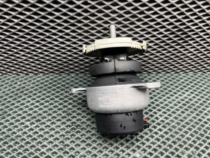 Опора двигателя Land Rover Range Rover Sport (L461, 2025г.)