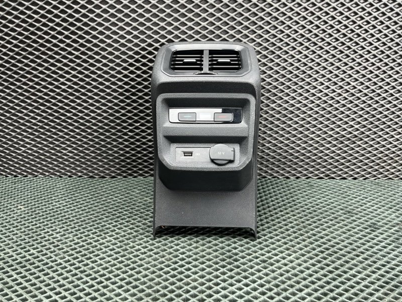Дефлектор обдува салона Volkswagen Tiguan (MK2, 2018г.)