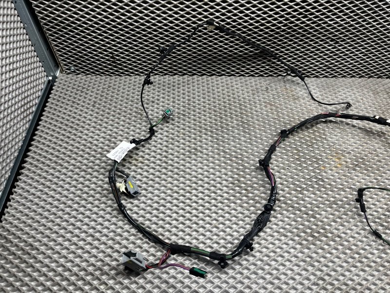 Проводка крышки багажника Land Rover Discovery 4 (L319, 2015г.)