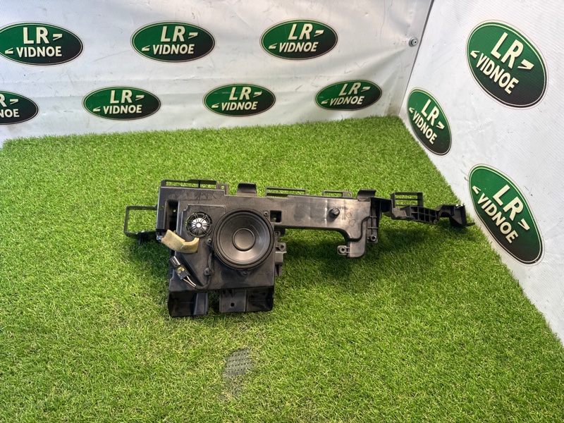 Кронштейн полки багажника Land Rover Range Rover Sport (L494, 2016г.)