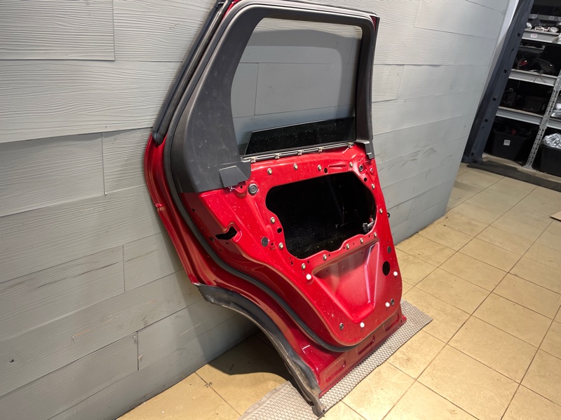 Дверь Land Rover Discovery Sport (L550, 2020г.)