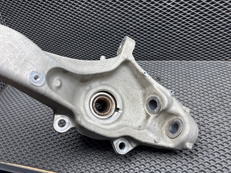 Кулак Land Rover Range Rover Sport (L494, 2020г.)