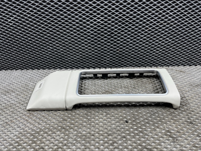 Рамка монитора Land Rover Range Rover (L405, 2019г.)