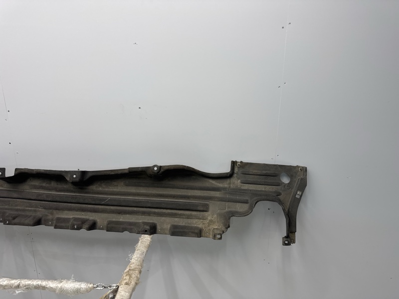 Защитный пластик днища Land Rover Range Rover Sport (L494, 2020г.)