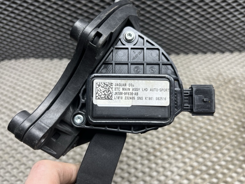 Педаль газа Land Rover Range Rover Sport (L494, 2020г.)
