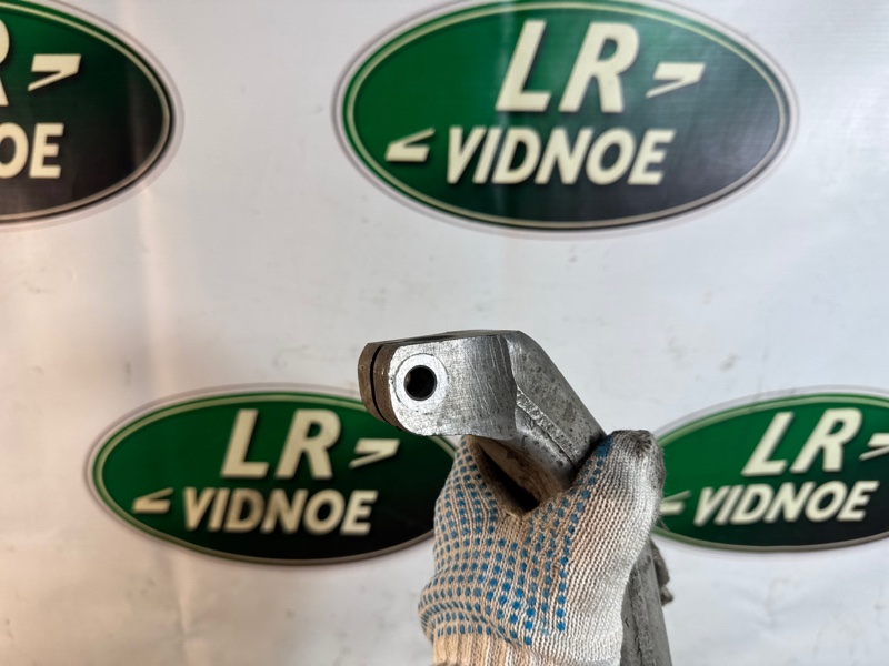 Кулак поворотный Land Rover Range Rover Velar (L560, 2018г.)