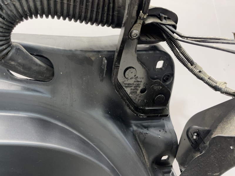 Крышка багажника Land Rover Range Rover Velar (L560, 2020г.)