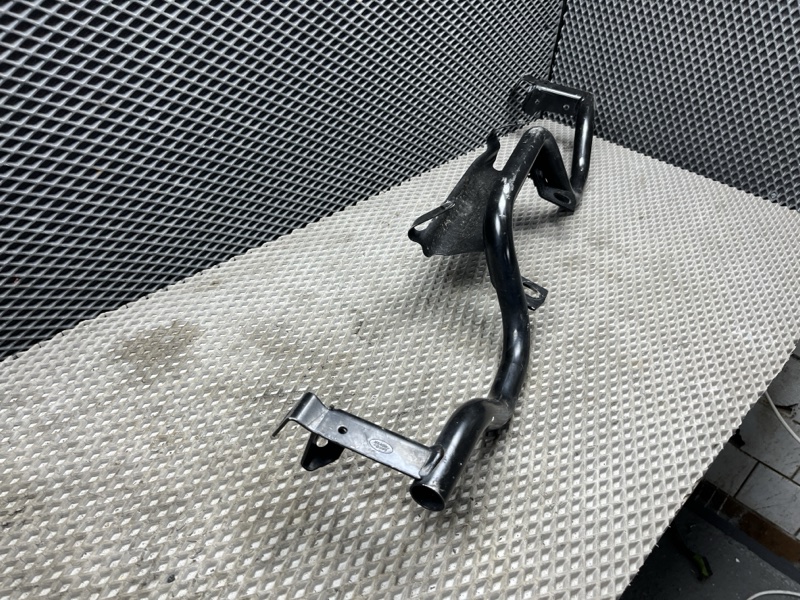Балка под радиатор Land Rover Range Rover Sport (L494, 2020г.)