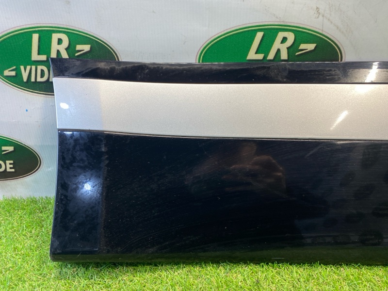 Молдинг двери Land Rover Range Rover Velar (L560, 2018г.)