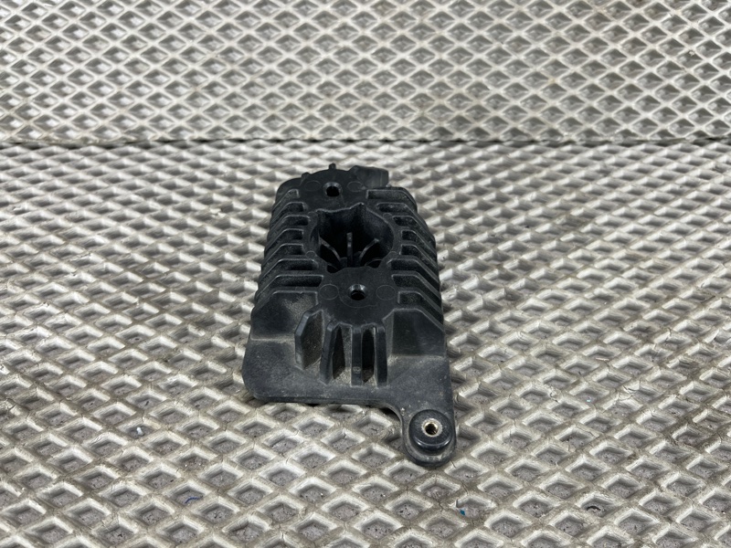 Опора домкрата Land Rover Range Rover Sport (L461, 2024г.)