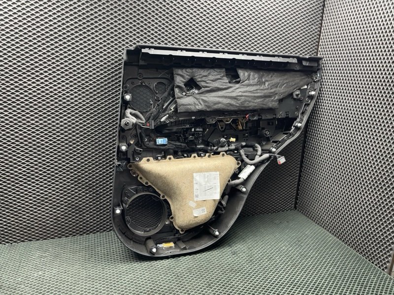 Обивка двери Land Rover Range Rover Sport (L461, 2025г.)