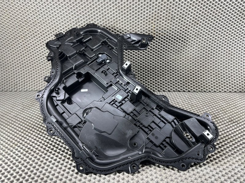 Панель двери Land Rover Range Rover Sport (L461, 2024г.)