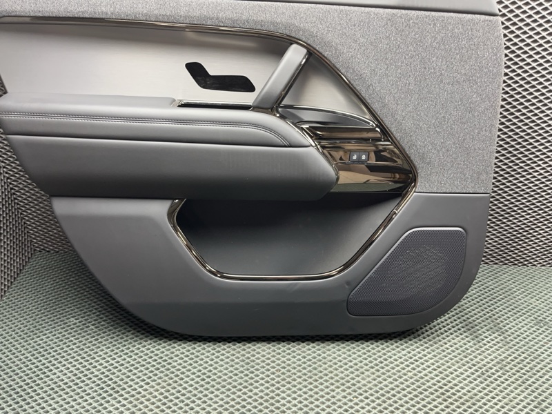 Обивка двери Land Rover Range Rover Sport (L461, 2025г.)