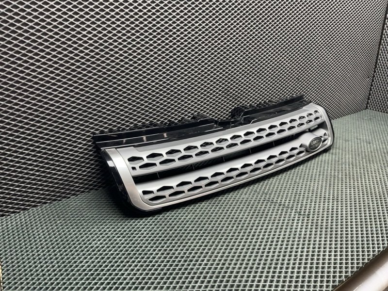 Решетка радиатора Land Rover Range Rover Evoque (L538, 2017г.)