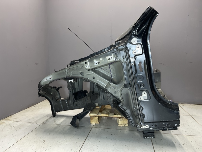 Четверть Land Rover Range Rover Sport (L461, 2025г.)