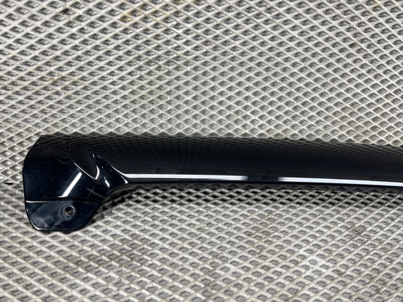 Накладка стойки лобового стекла Land Rover Range Rover Sport (L461, 2024г.)